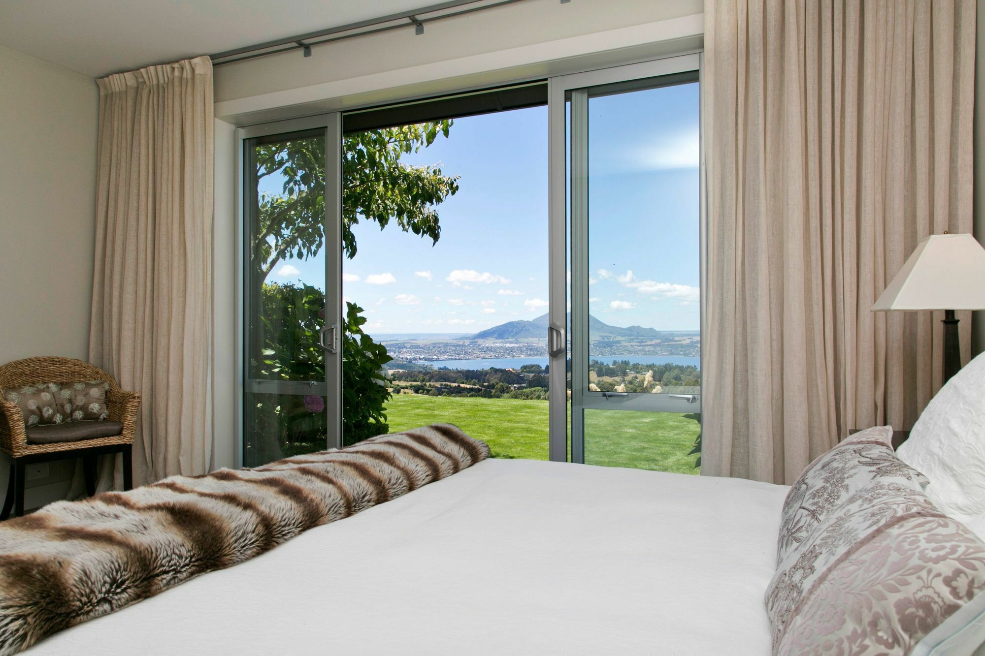 The Lakeview House Taupo Exterior photo